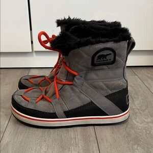 SOREL Glacy Explorer Gray Suede Winter Boots Black contrast Orange Laces, Size 8